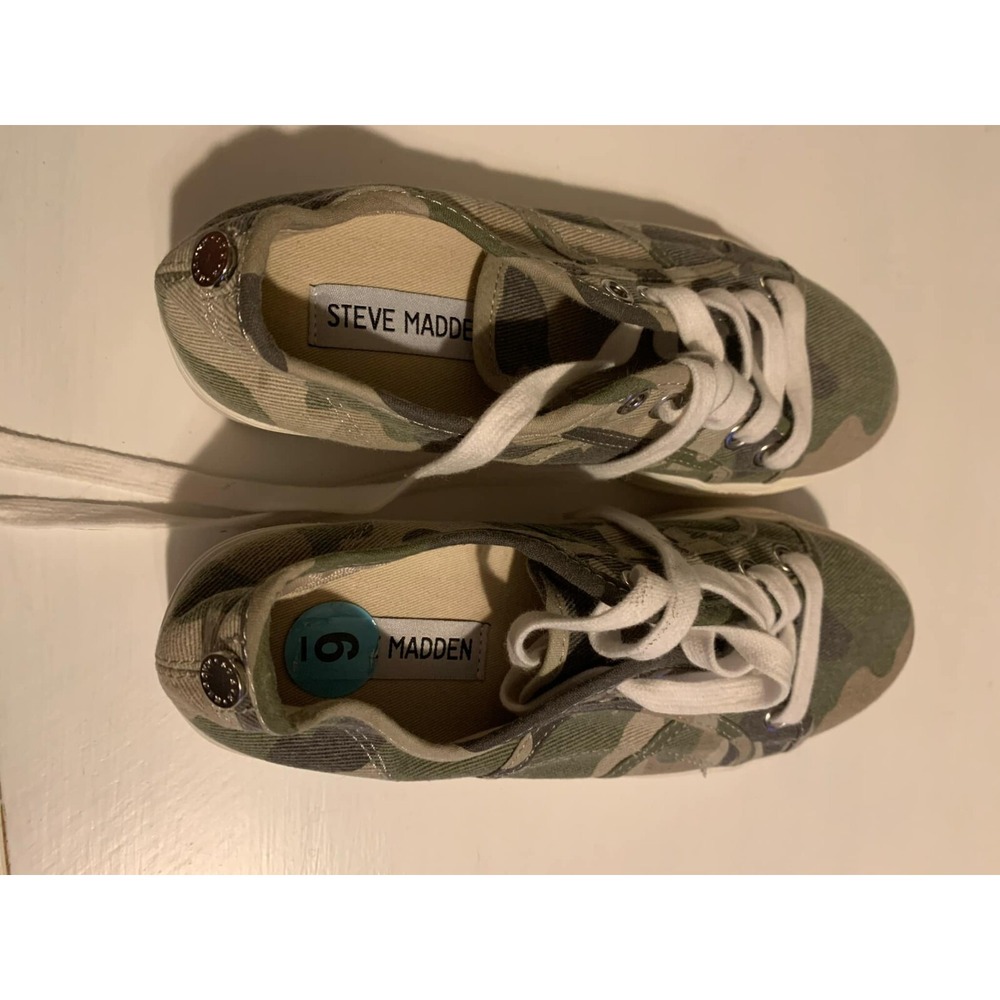 Steve Madden Camouflage‎ Canvas Platform Sneakers Size 6